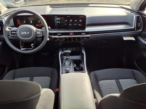 2025 Kia Sorento LX