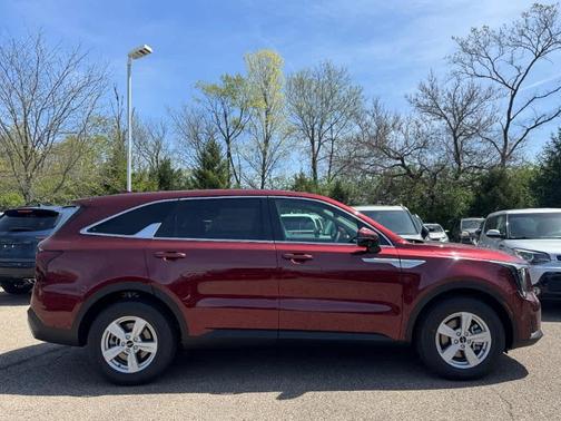 2025 Kia Sorento LX