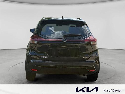 Super Black 2022 Nissan Kicks SR
