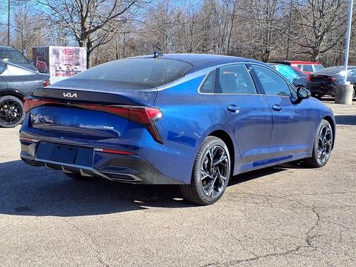 2025 Kia K5 GT-Line