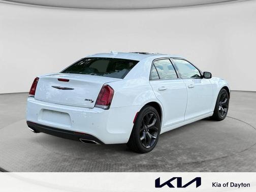 Bright White Clearcoat 2022 Chrysler 300 S