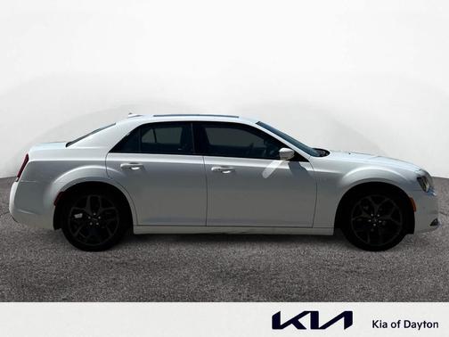 Bright White Clearcoat 2022 Chrysler 300 S