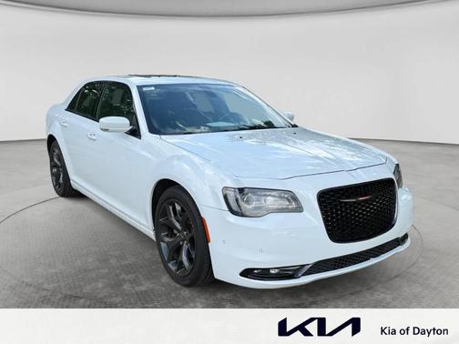 Bright White Clearcoat 2022 Chrysler 300 S