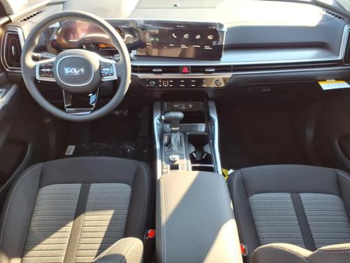 2025 Kia Sorento LX