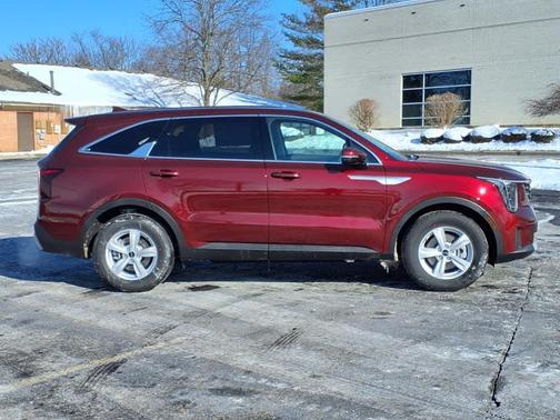 2025 Kia Sorento LX
