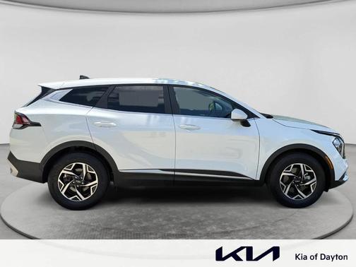 Snow White Pearl 2023 Kia Sportage LX