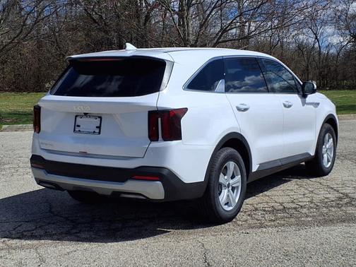 2025 Kia Sorento LX