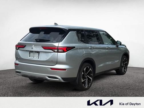 2022 Mitsubishi Outlander SE