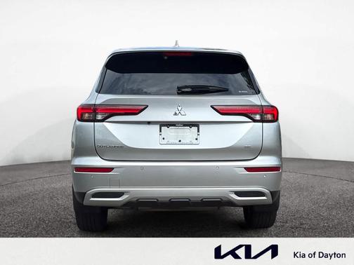 2022 Mitsubishi Outlander SE