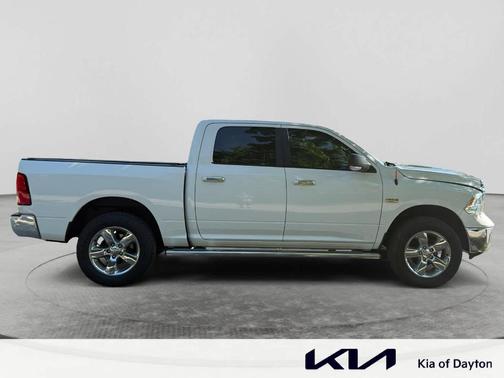 Bright White Clearcoat 2017 RAM 1500 Big Horn