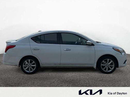 Cloud White 2016 Nissan Versa 1.6 SL