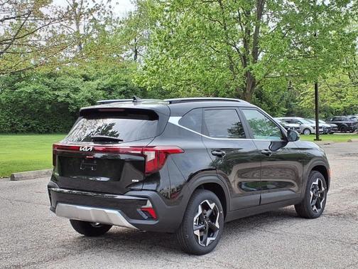 2025 Kia Seltos EX