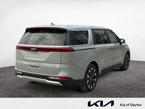 2024 Kia Carnival EX