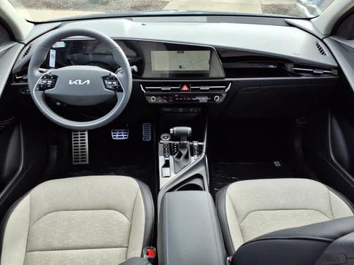 2025 Kia Niro SX Touring