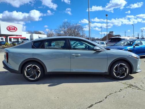 2025 Kia K4 EX