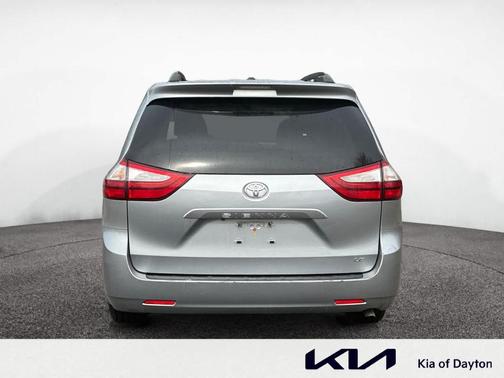 2015 Toyota Sienna LE