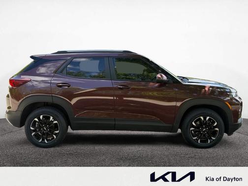Mahogany Red Metallic 2022 Chevrolet Trailblazer LT