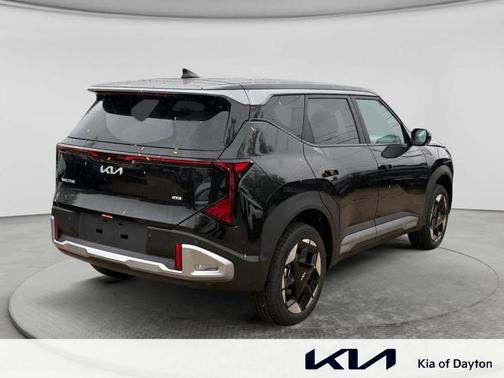 Aurora Black Pearl 2027 Kia Seltos S