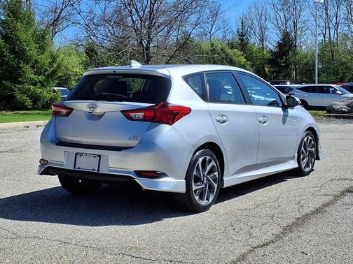 2016 Scion iM Base