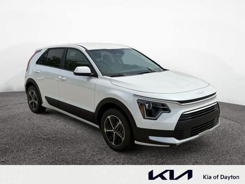 Snow White Pearl 2026 Kia Niro LX