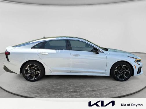 Snow White Pearl 2025 Kia K5 GT-Line