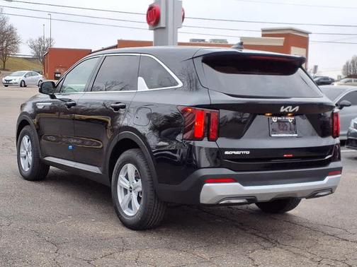 2025 Kia Sorento LX