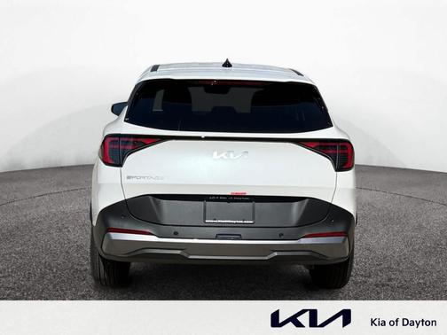 Snow White Pearl 2026 Kia Sportage LX