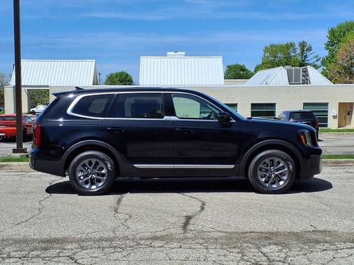 2025 Kia Telluride LX