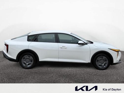 2026 Kia K4 LX