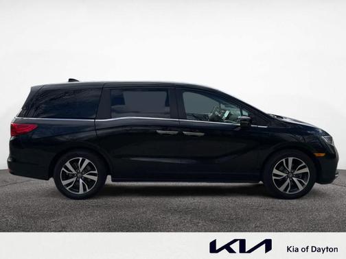 Crystal Black Pearl 2022 Honda Odyssey Touring