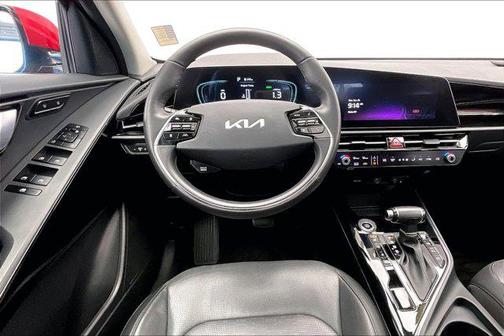 2023 Kia Niro SX