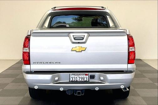 Silver Ice Metallic 2013 Chevrolet Avalanche LT