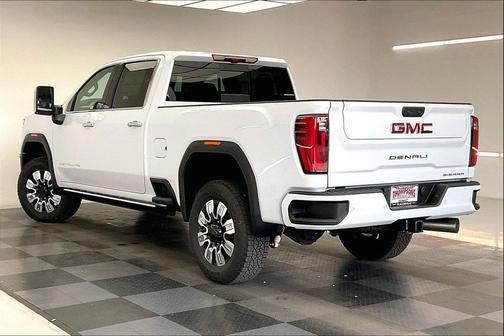 Glacier White Tricoat 2026 GMC Sierra 2500 Denali