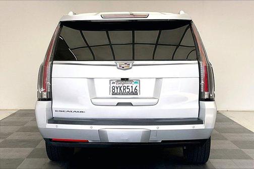 Radiant Silver Metallic 2019 Cadillac Escalade ESV Luxury