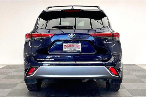 2021 Toyota Highlander Hybrid Platinum