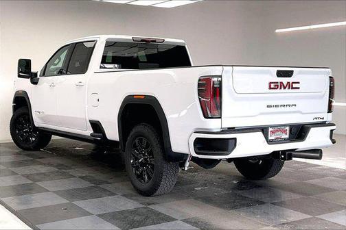 GAZ SUMMIT WHITE 2026 GMC Sierra 3500 AT4