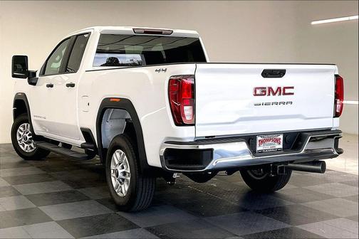 GAZ SUMMIT WHITE 2026 GMC Sierra 2500 Pro