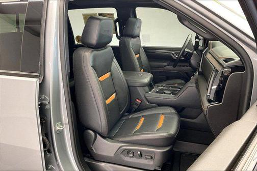 2025 GMC Sierra 3500 AT4