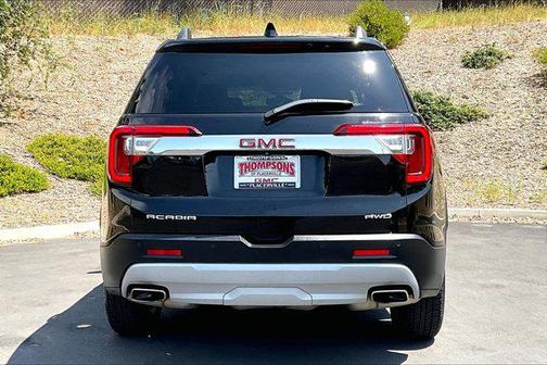 2023 GMC Acadia AWD SLT