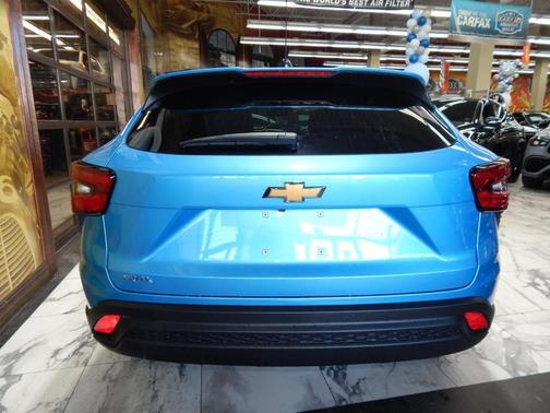 2025 Chevrolet Trax LS
