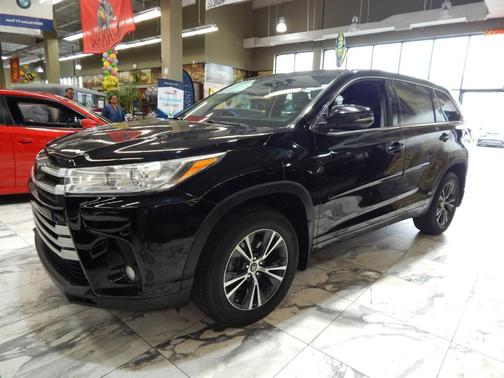 2017 Toyota Highlander LE