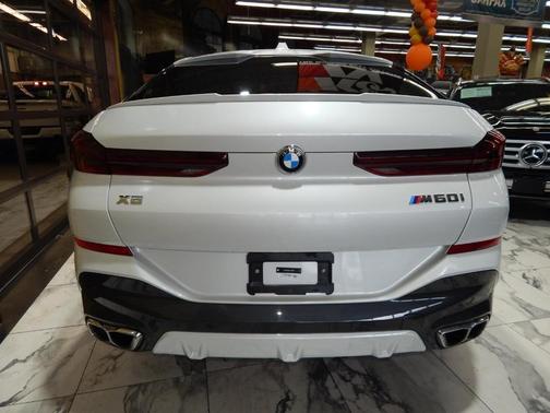 2026 BMW X6 M60i