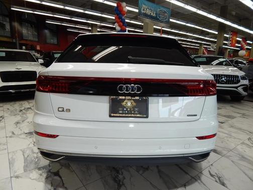 2023 Audi Q8 55 Prestige