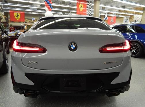 2024 BMW X4 xDrive30i