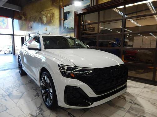 2024 Audi Q8 55 Premium