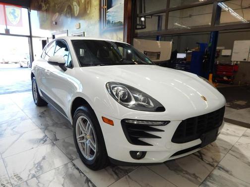 2018 Porsche Macan Sport Edition