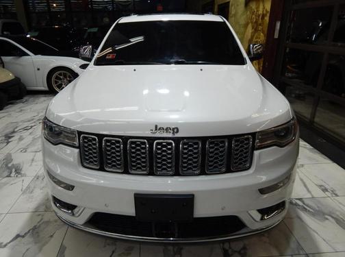 2021 Jeep Grand Cherokee Summit