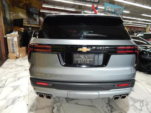 2024 Chevrolet Traverse LT