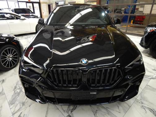 2022 BMW X6 xDrive40i
