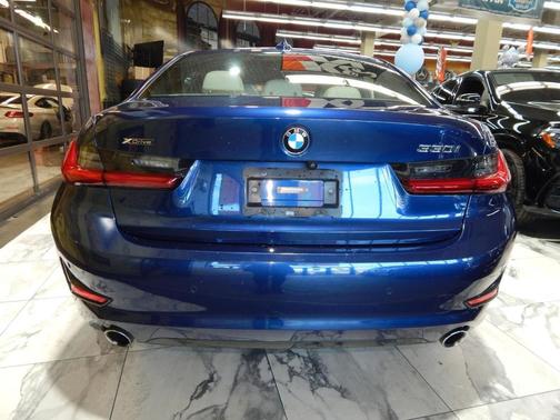 2019 BMW 330 i xDrive